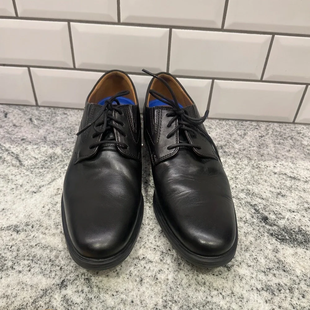 Clarks Mens 9.5 Dress Shoes Black Leather Derby Extreme Comfort Professional
